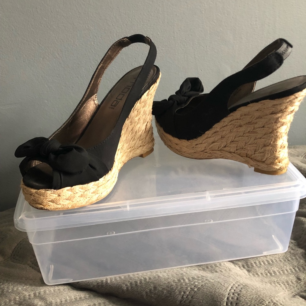 Black summer wedges